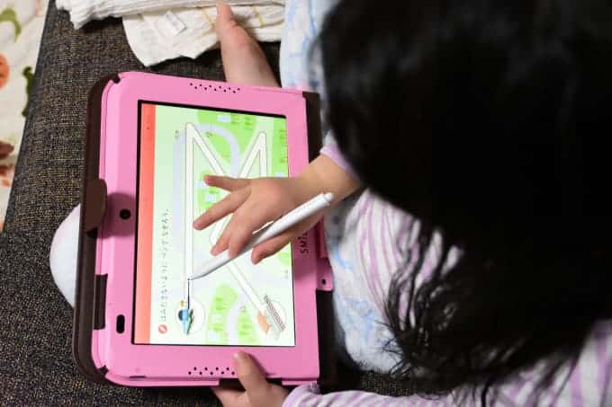 スマイルゼミのタブレットは子どもも使いやすい